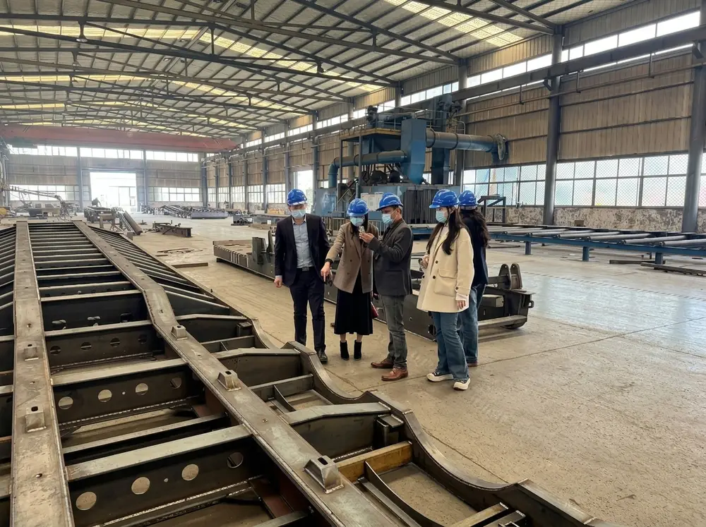 Omani Dealers Visit HUAYU Semi-Trailer Factory for Technical Evaluation