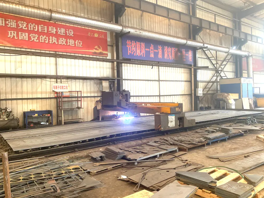 Gantry CNC plasma cutting machine cutting structural steel plates