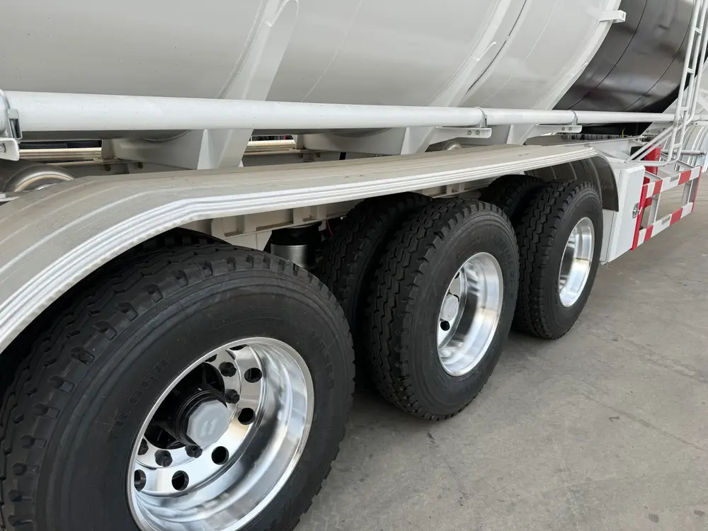 3 Axle Chassis with Air Bag Suspension Units